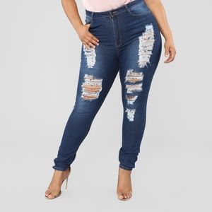 *Sold*Fashion Nova Women Distressed Stretch Skinny